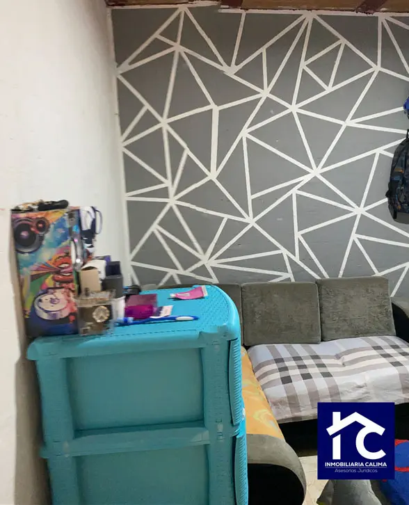 Casa de 2 pisos con entradas independientes